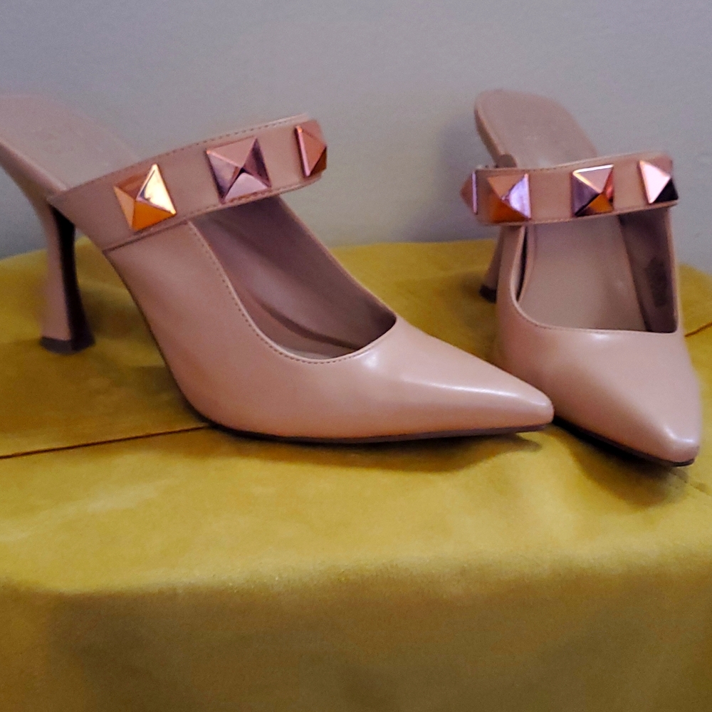 Slip-on heels